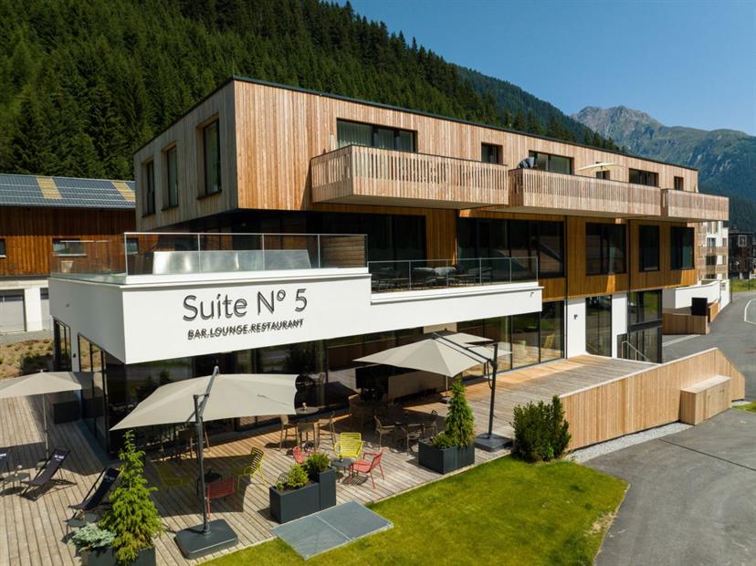 ©all-suite resorts